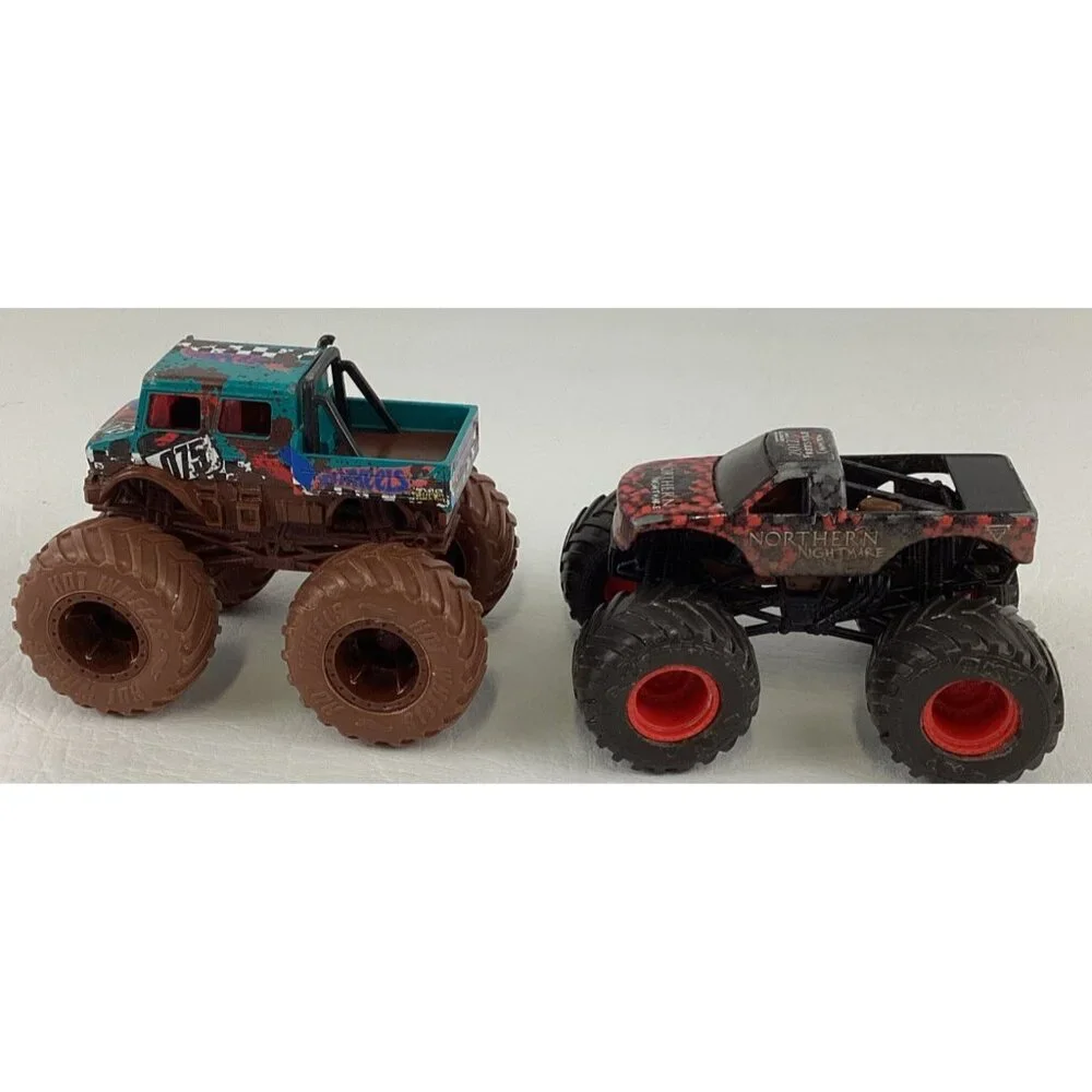Hot Wheels Monster Trucks Northern Nightmare Mercedes-Benz Unimog Diecast 1:64